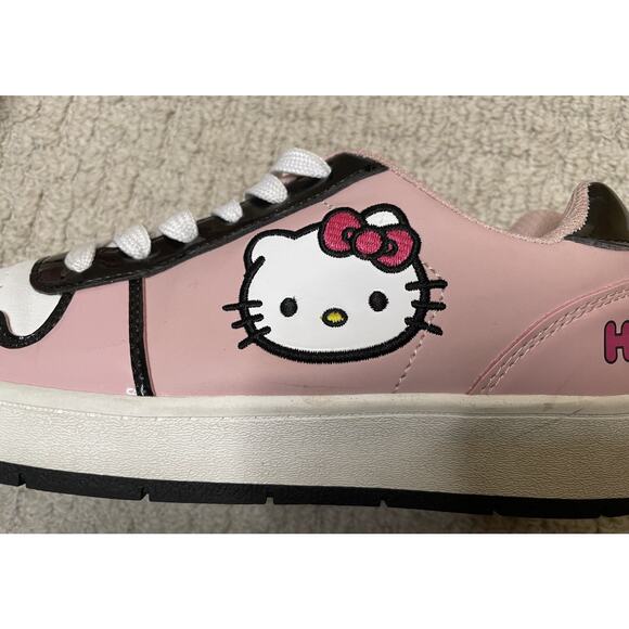 Hello Kitty Pink Leather Sneakers Womens US 8 Patent Leather Sanrio Auth Court - Picture 9 of 12